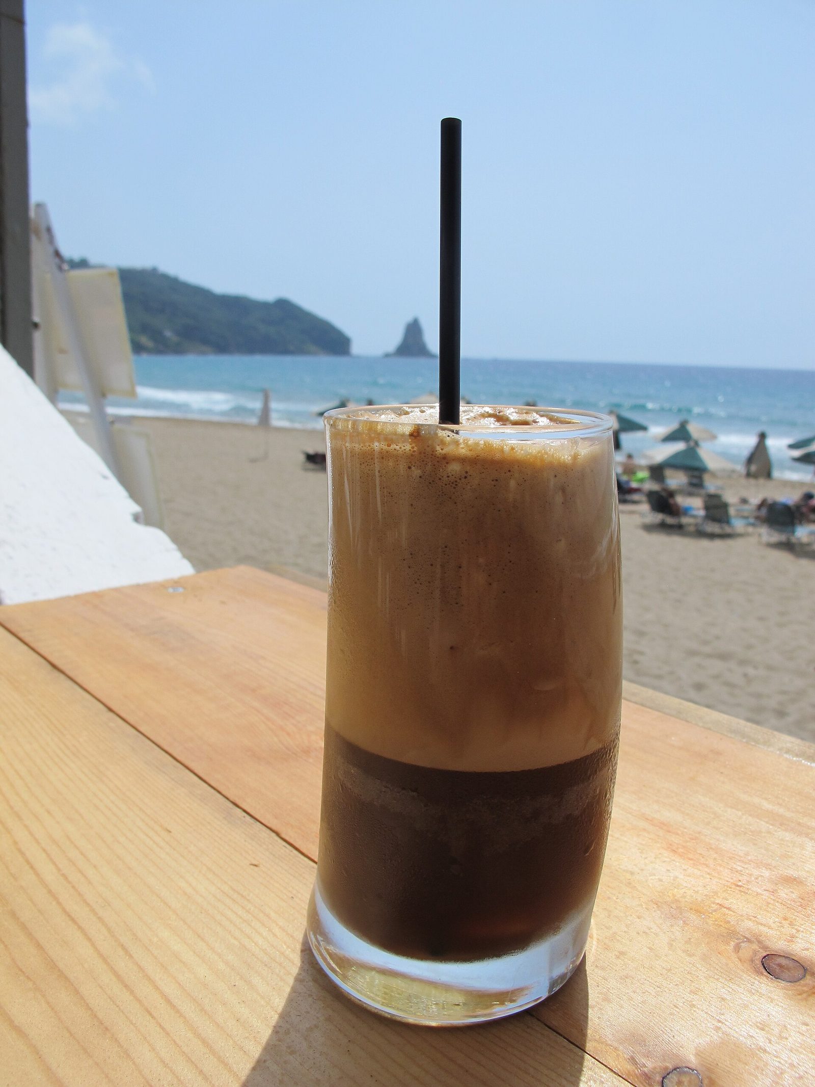 Frappé och kaffe på ett kafé på Kreta